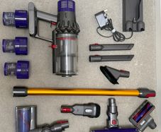 Dyson V10 and accessories