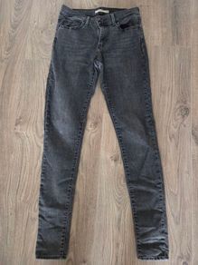 Levi's womens jeans 710 Super Skinny (28W, 30L)