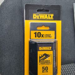 Dewalt Blades 50p