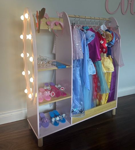 Girls Dress Up