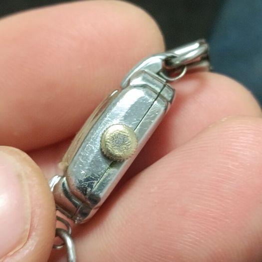 The women's Ingersoll likely dates back to the 1960s or 1970s