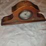 Vintage small wooden mantel clock Image 5