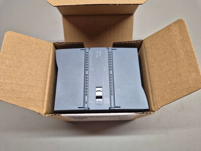 Simatic S7-1200 Digital Input/output - 6es7 223-1bl32-0xb0 - New (opened)