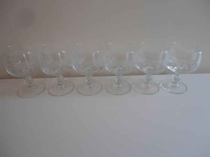 vintage etched Grapevine sherry or cordial glasses