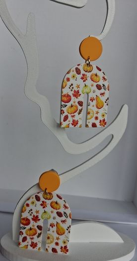 Autumnl Fever Leaf & Pumpkin Motif N Shape Clay Earrings