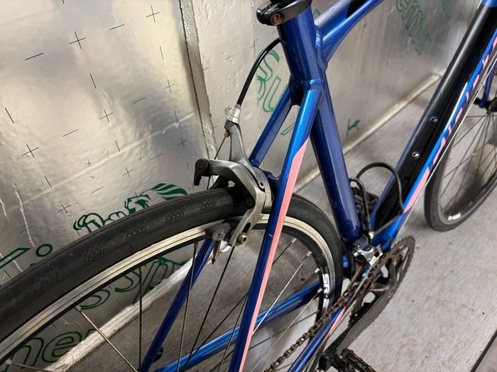 Giant Contend 2 Road bike