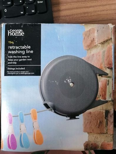 Retractable clothes line