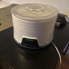 Food dehydrator