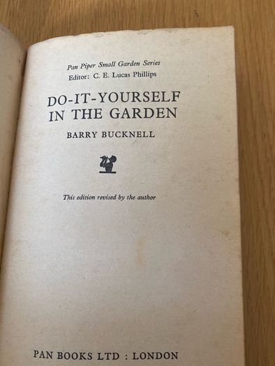 Vintage Book Barry Bucknell Do It Yourself In The Garden
