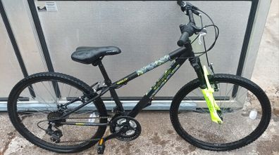 Apollo Gridlok 24"wheel junior mountain bike