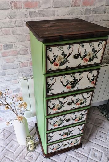 Tall boy chest of drawers