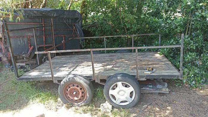 PRICE DROP! Trailer, double axle, 9ft x 5ft