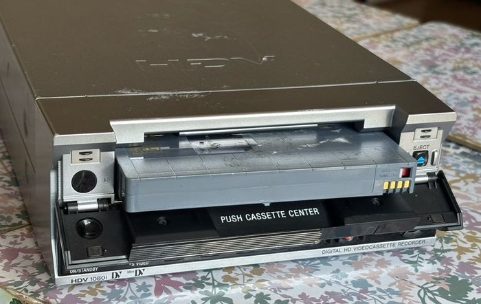 Sony hvr-m15 ae video player/recorder