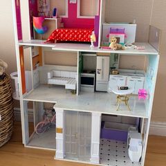 Doll house