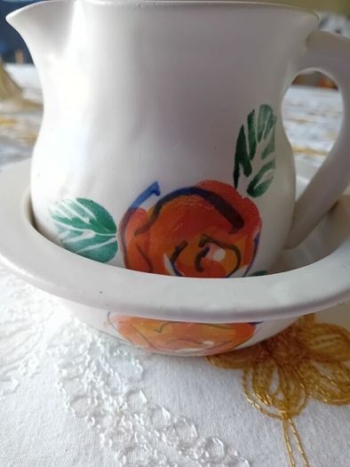 Jug and sugarbowl
