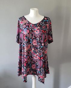 Enmain black & pink top, Size 20-22