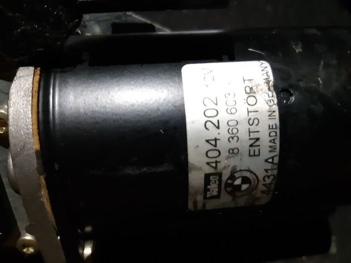 Front windscreen wiper motor BMW e39 5 series