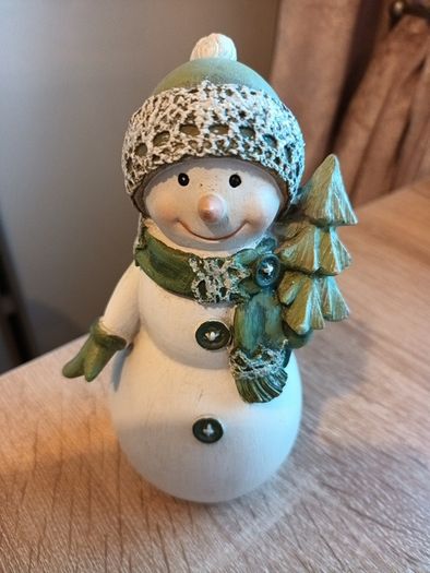 Carraig Donn christmas figure