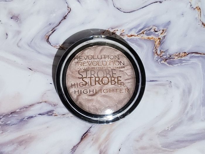 Revolution Strobe Highlighter - Moon Glow Lights - New