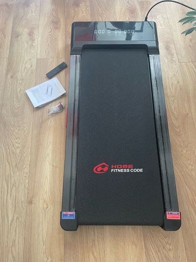 Walking and running incline treadmill