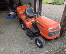 Tractor lawnmower