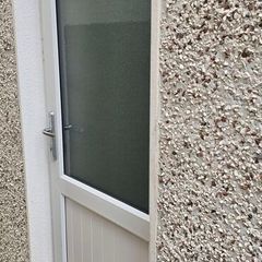 Side door