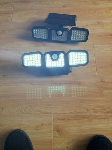Outdoor solar lights x2