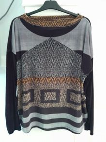 Peruzzi Long Sleeve Top.