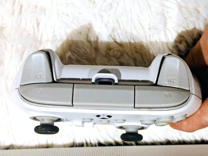 Microsoft Xbox One S 1TB White Console Bundle Fully Tested