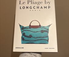 Le Pliage by Longchamp book
