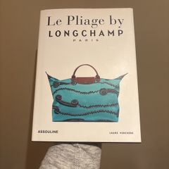 Le Pliage by Longchamp book