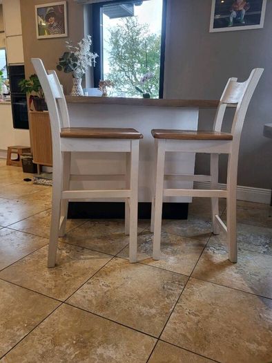 Kitchen Island + Bar Stools