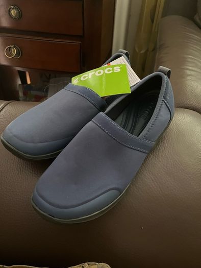 crocs