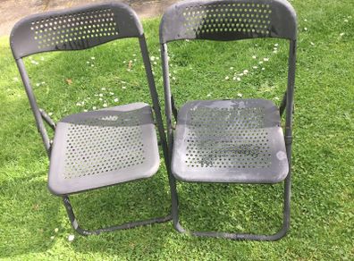 2 garden chairs