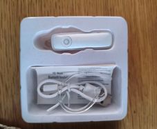 Bluetooth hands free earpiece