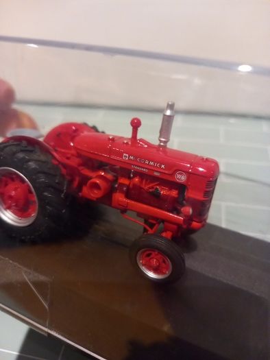 IH McCormick Deering W6 toy model