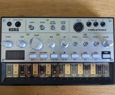 Korg Volca Bass Synthesizer (Excellent Condition)