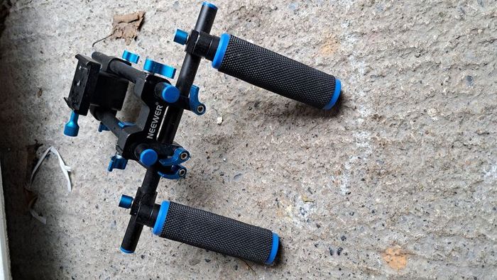 Neewer Camera Rig