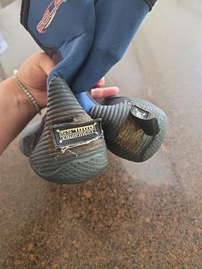 Gola water booties uk9