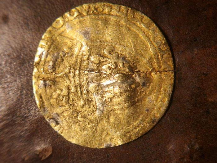 Cheap Hammered Gold Coin! French Charles 7th Demi Ecu, 1422-1461. OFFERS WELCOME.