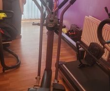 Cross Trainer