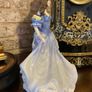 Royal Doulton figurine of the year "Rebecca" Image 4