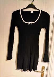 Black Ribbed Contrast-Trim Dress DIVIDED by H&M l Size S