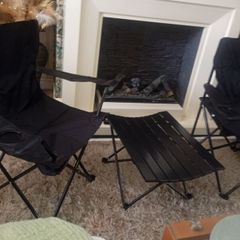 camping chairs and table