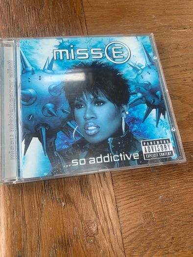 Missy Elliott - Miss E ...So Addictive