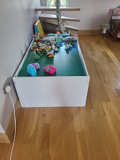 Brio Table