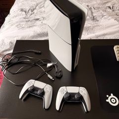 PlayStation 5 Slim (1TB)