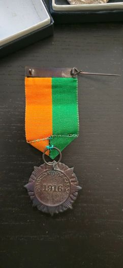 2 Reproduction 1916 and 1966 (Silver) medals for sale