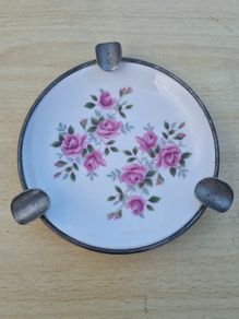 Vintage ashtray made by the British manufacturer Enoch Wedgwood (Tunstall) Ltd.