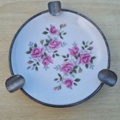 Vintage ashtray made by the British manufacturer Enoch Wedgwood (Tunstall) Ltd.